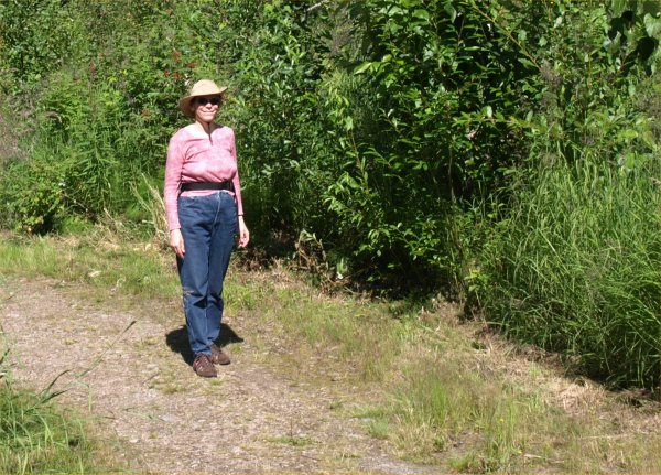 [ Ginger hiking ]